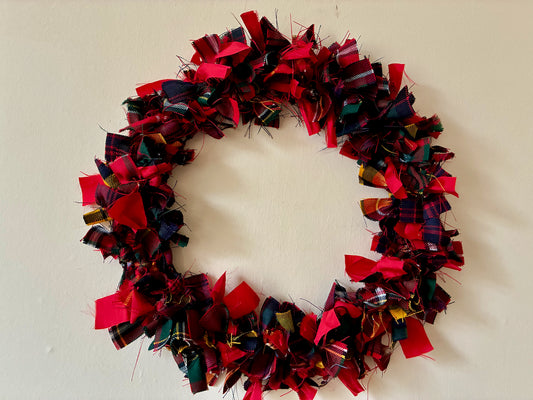 Seasonal Circular Tartan Weath 1